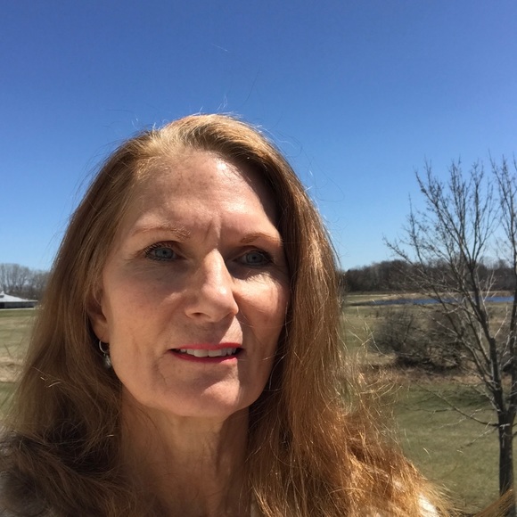 Meet your Posher, Deborah - Picture 1 of 1